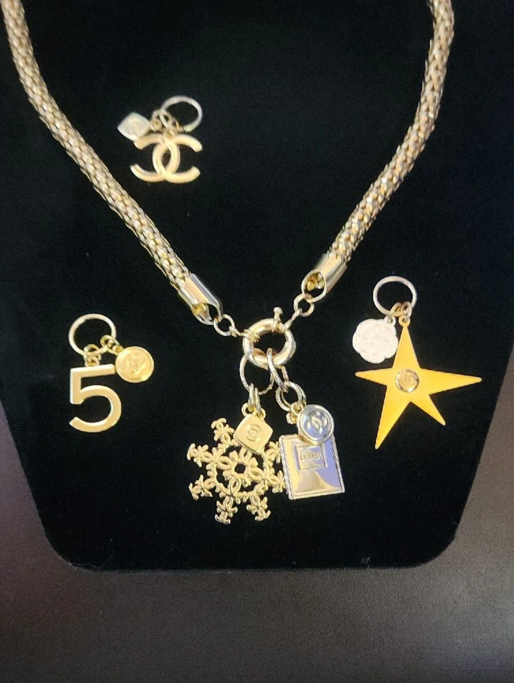 Chanel Christmas Charms Set Of 5 W/ Free Gold Tone Charm Necklace 1 Of A Kind!